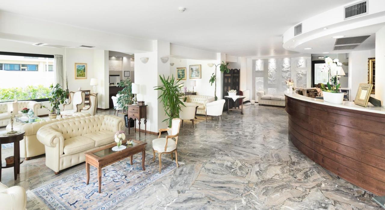 Hotel Apollo Riccione Eksteriør billede