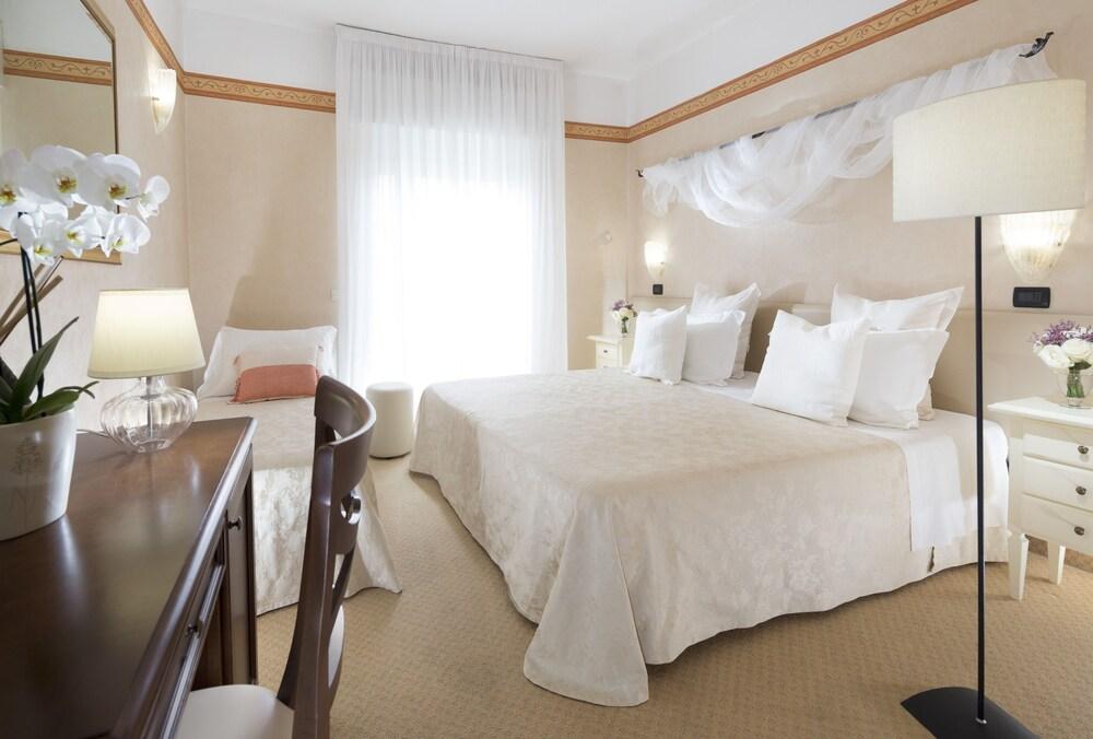 Hotel Apollo Riccione Eksteriør billede