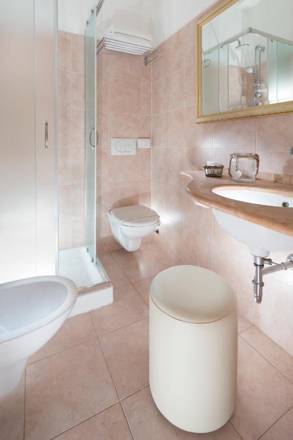 Hotel Apollo Riccione Eksteriør billede